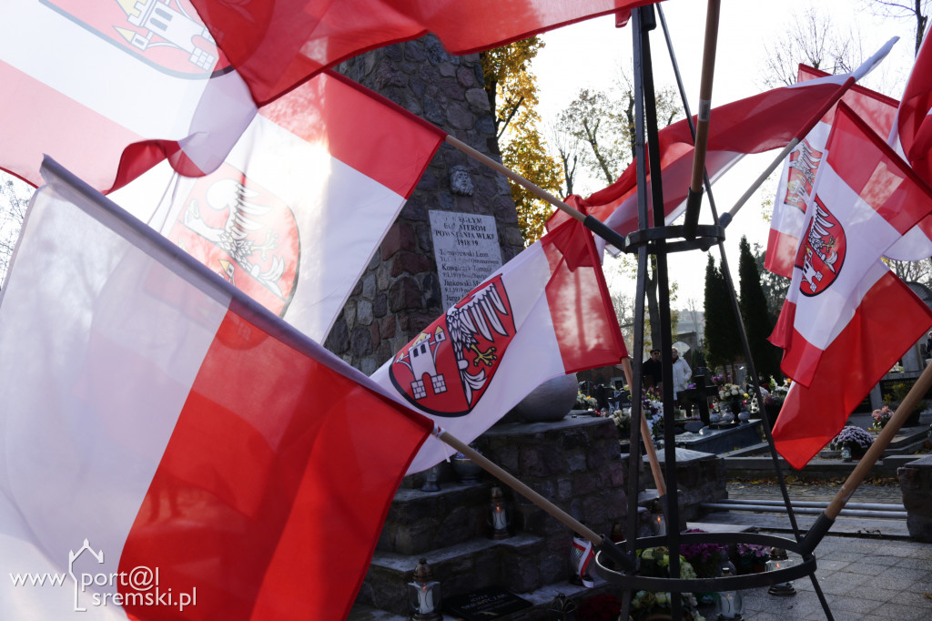 11 listopada śremianie złożyli kwiaty