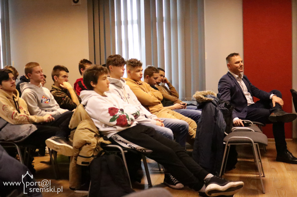 Uczniowie ZSP w Śremie spotkali się z kierowcą