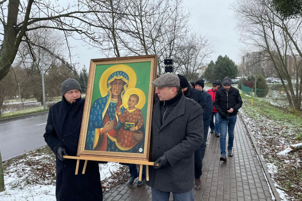 Niestraszny im śnieg i mróz – oddali hołd Obozowi Wielkiej Polski