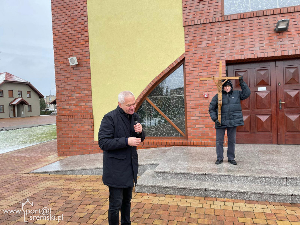 Niestraszny im śnieg i mróz – oddali hołd Obozowi Wielkiej Polski