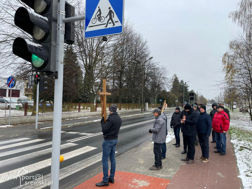 Niestraszny im śnieg i mróz – oddali hołd Obozowi Wielkiej Polski