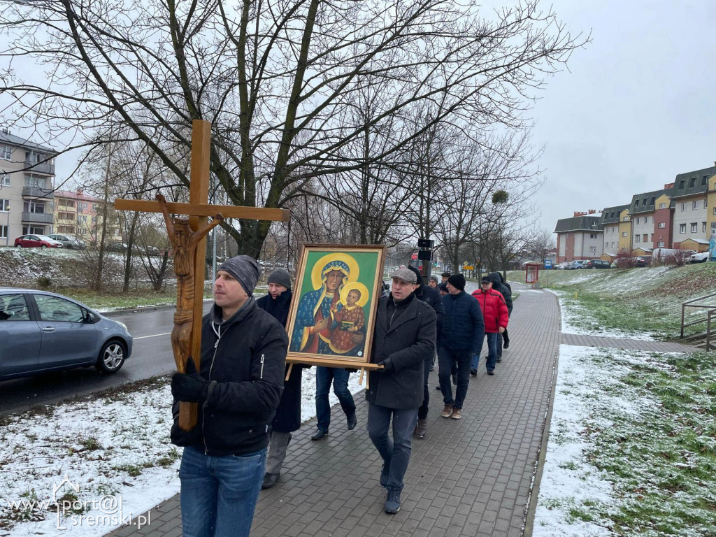 Niestraszny im śnieg i mróz – oddali hołd Obozowi Wielkiej Polski