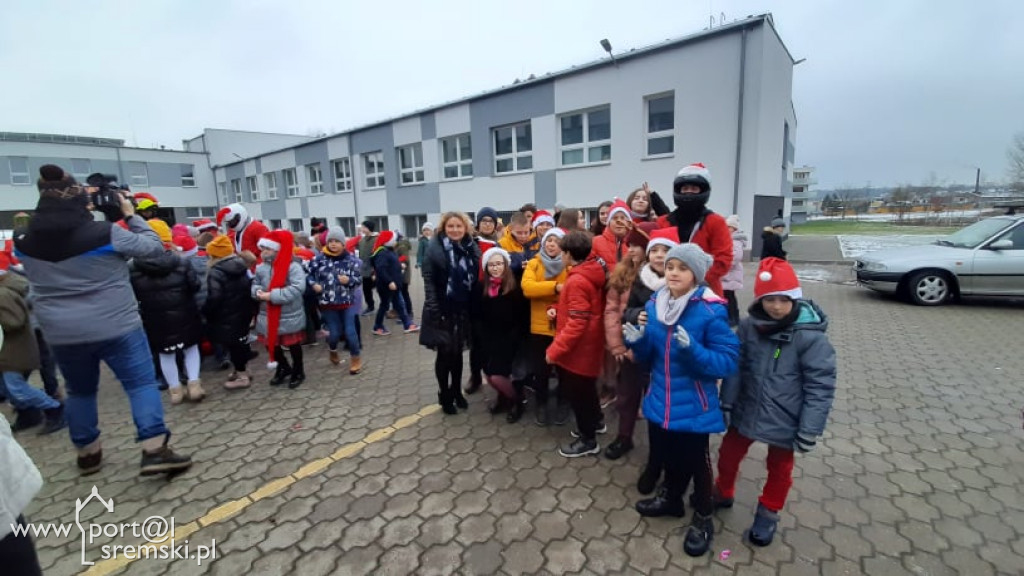 Motomikołaje z ZSP odwiedzili uczniów
