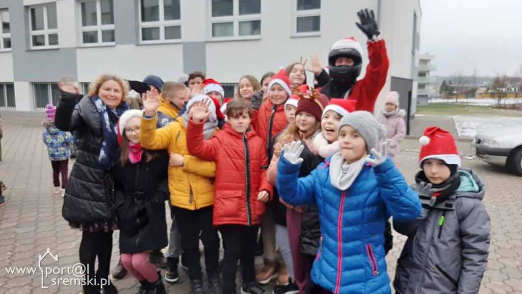 Motomikołaje z ZSP odwiedzili uczniów