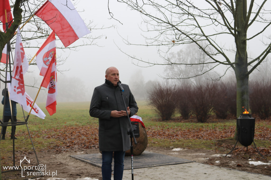 Odsłonięto tablicę i uhonorowano trzech bohaterów