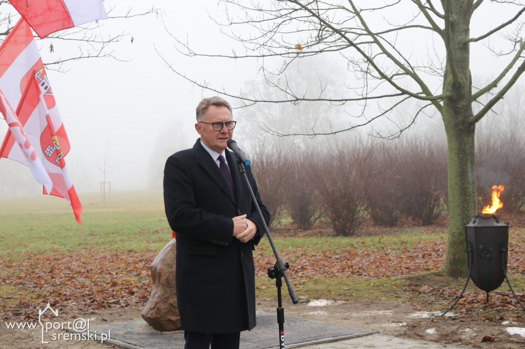 Odsłonięto tablicę i uhonorowano trzech bohaterów