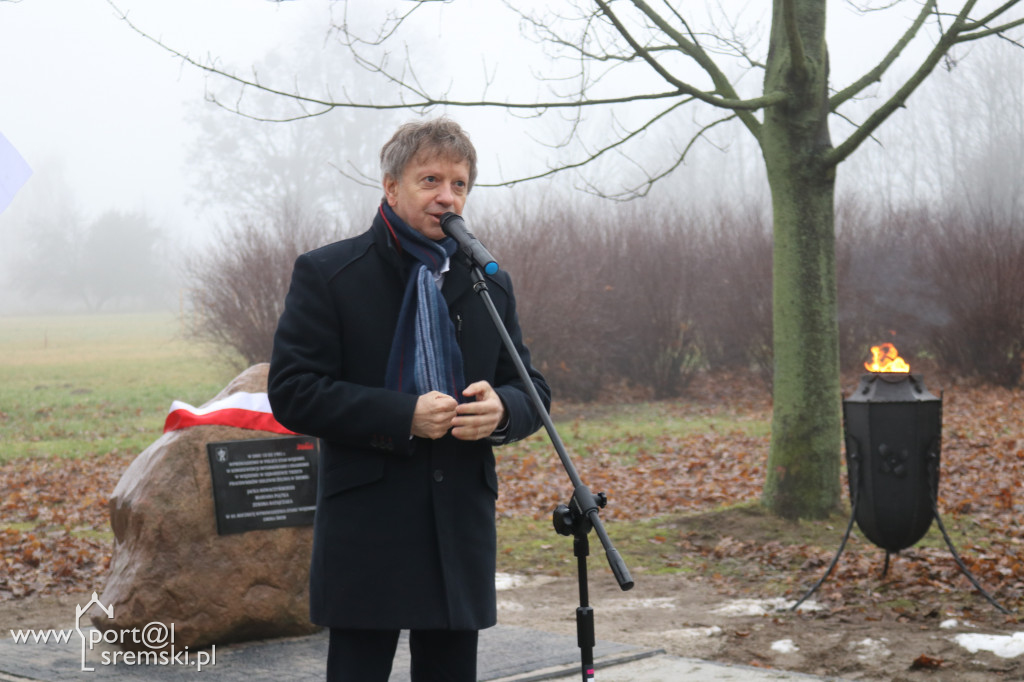Odsłonięto tablicę i uhonorowano trzech bohaterów