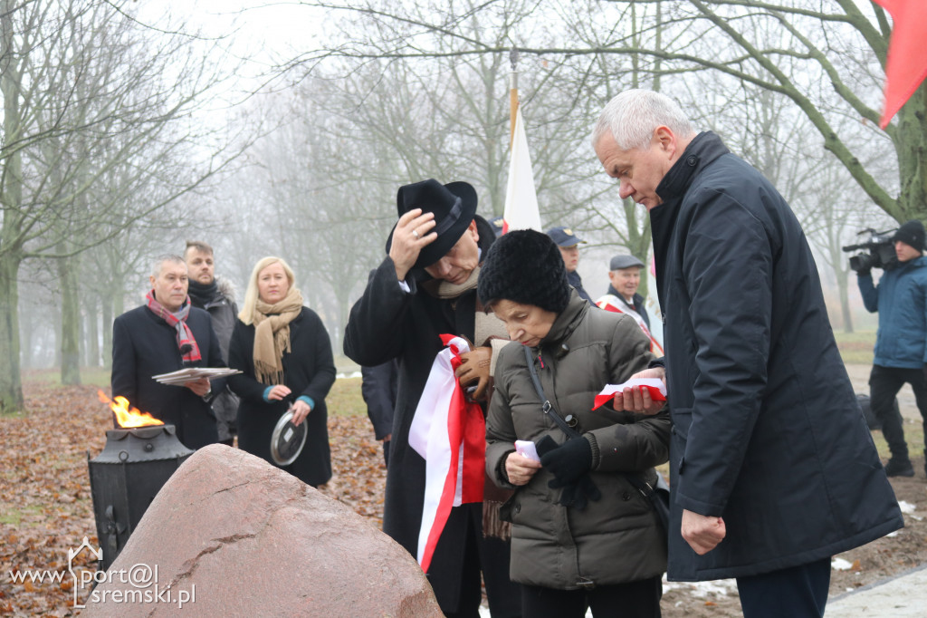 Odsłonięto tablicę i uhonorowano trzech bohaterów