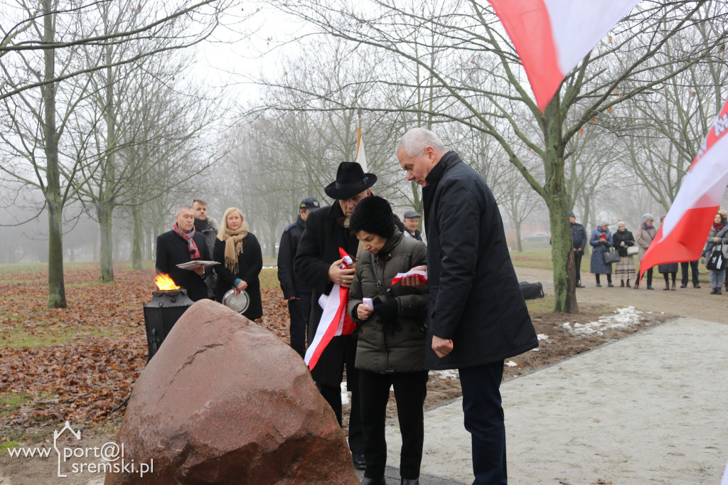 Odsłonięto tablicę i uhonorowano trzech bohaterów