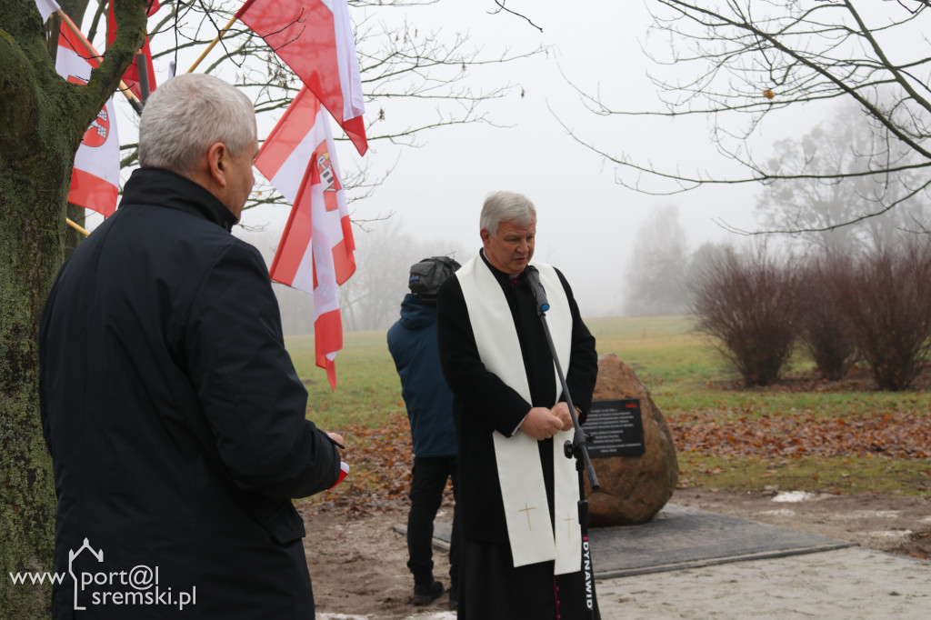 Odsłonięto tablicę i uhonorowano trzech bohaterów