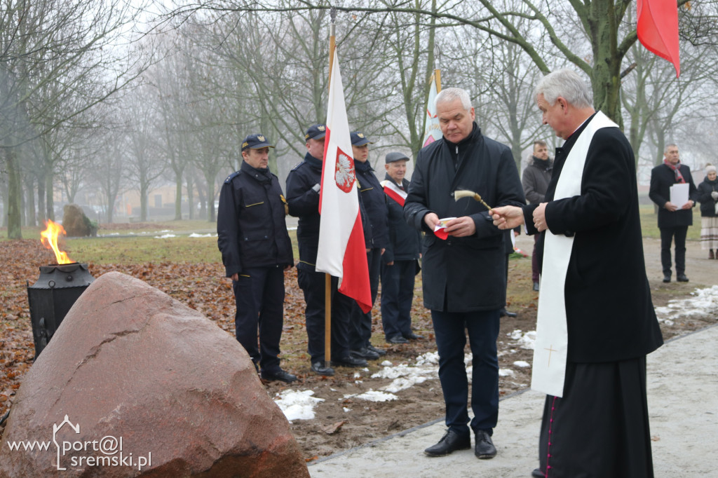 Odsłonięto tablicę i uhonorowano trzech bohaterów