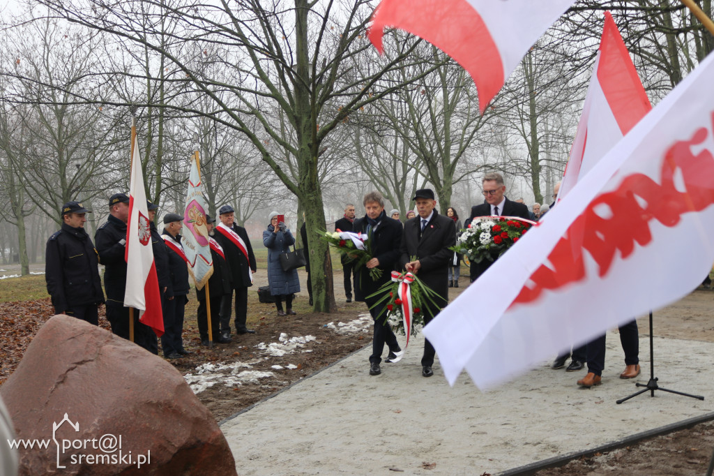 Odsłonięto tablicę i uhonorowano trzech bohaterów