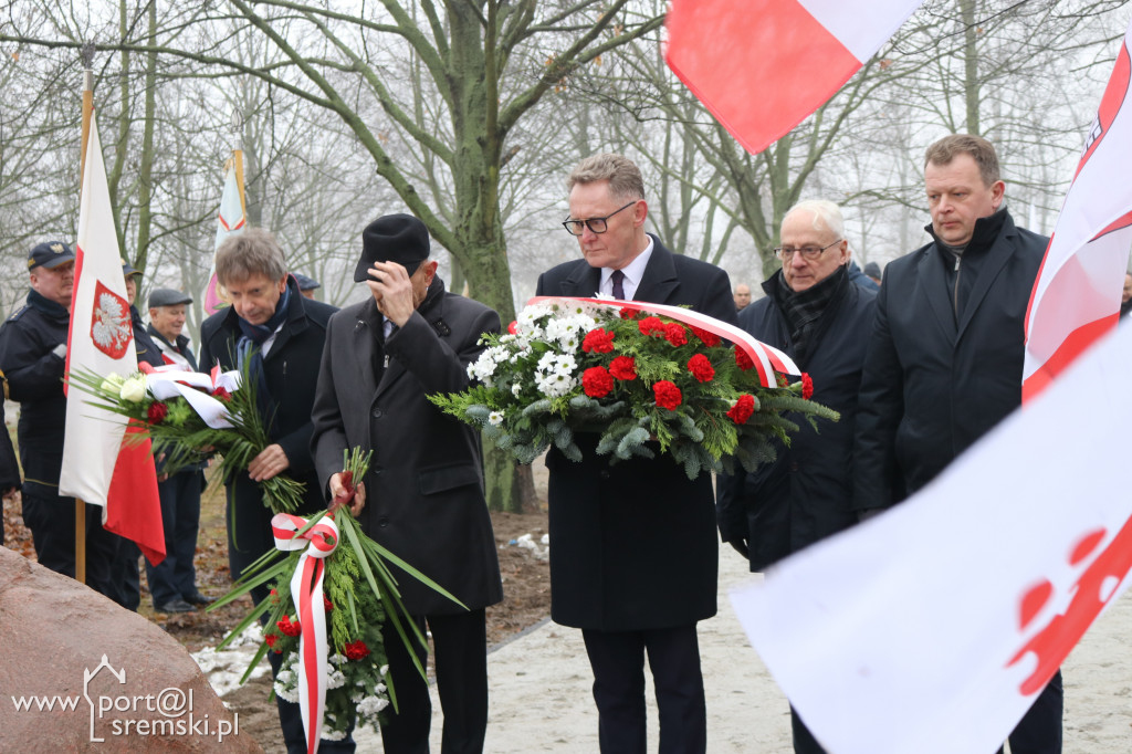 Odsłonięto tablicę i uhonorowano trzech bohaterów