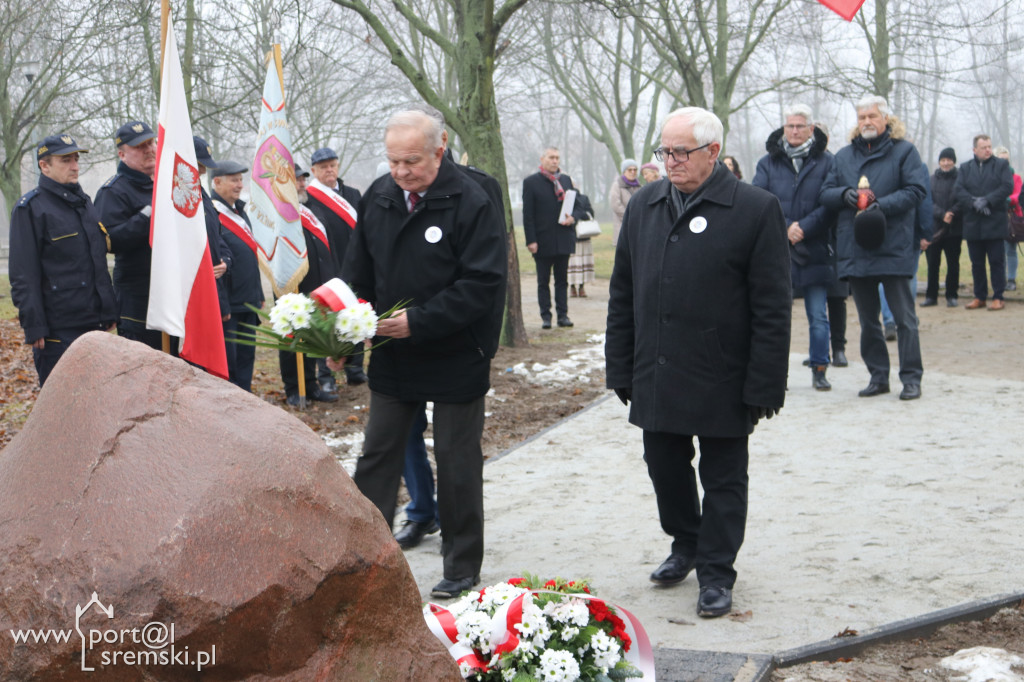 Odsłonięto tablicę i uhonorowano trzech bohaterów