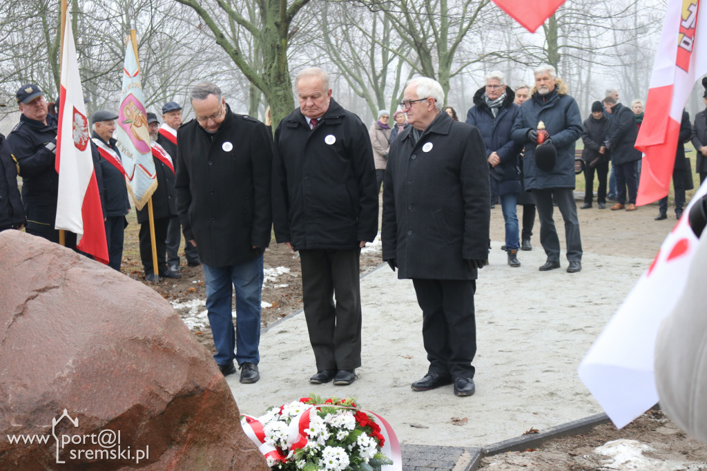 Odsłonięto tablicę i uhonorowano trzech bohaterów