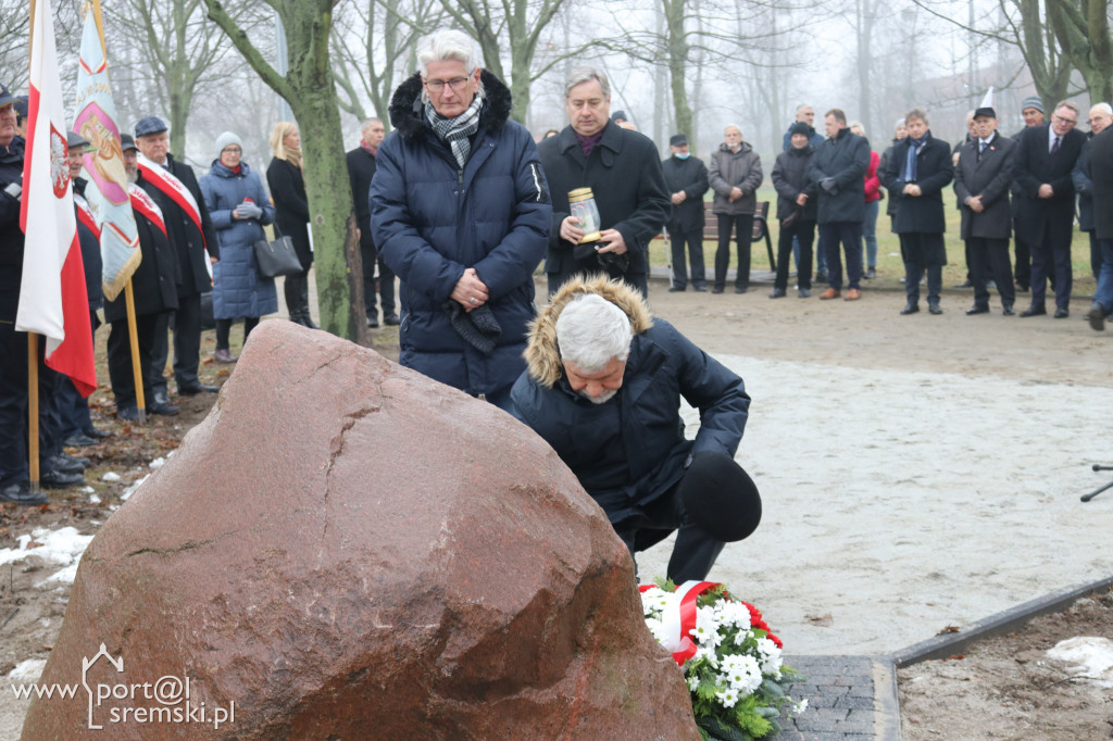 Odsłonięto tablicę i uhonorowano trzech bohaterów