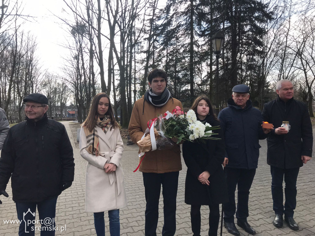 Patriotyczna uroczystość przy pomniku Witolda Pileckiego