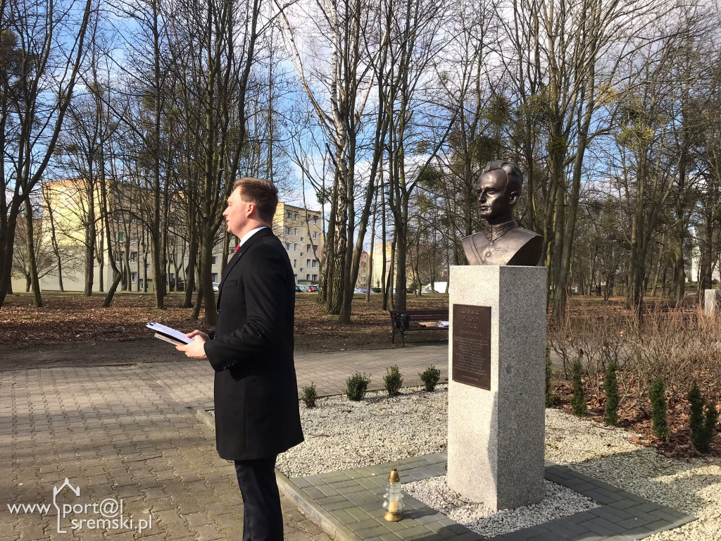 Patriotyczna uroczystość przy pomniku Witolda Pileckiego