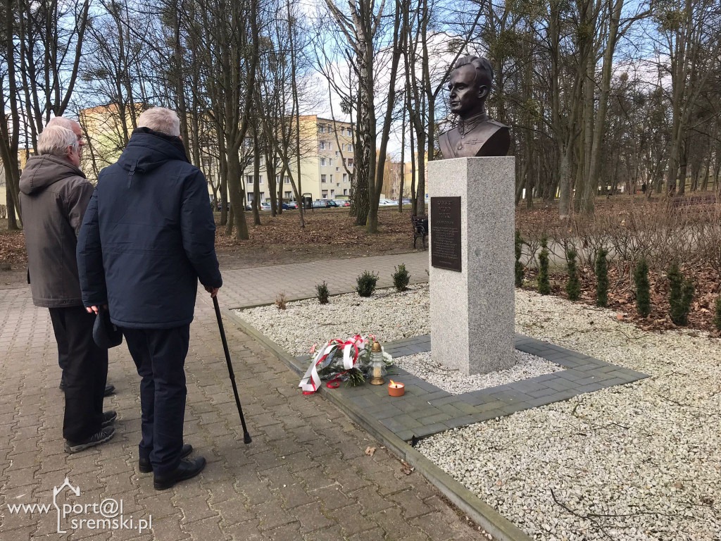 Patriotyczna uroczystość przy pomniku Witolda Pileckiego