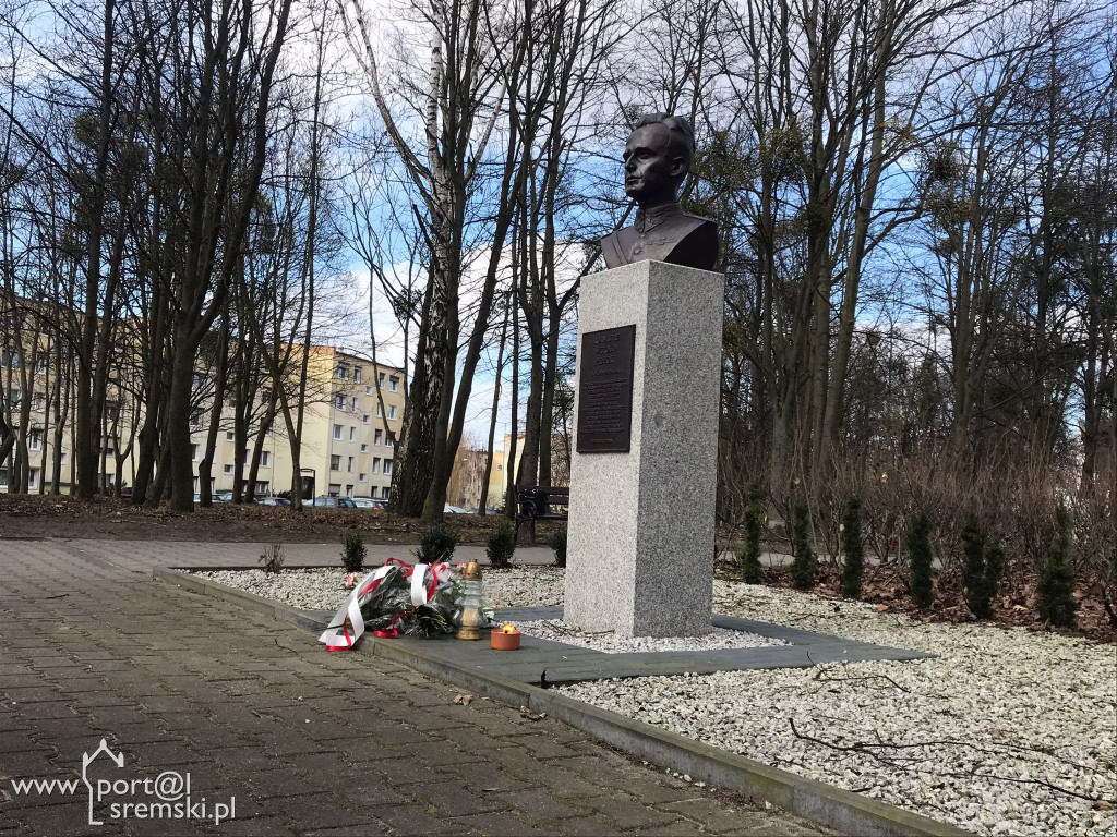 Patriotyczna uroczystość przy pomniku Witolda Pileckiego