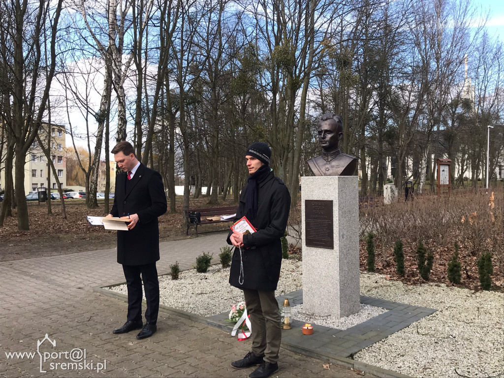 Patriotyczna uroczystość przy pomniku Witolda Pileckiego