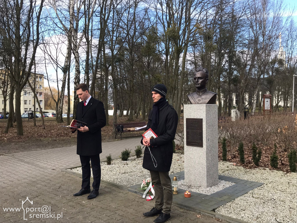 Patriotyczna uroczystość przy pomniku Witolda Pileckiego