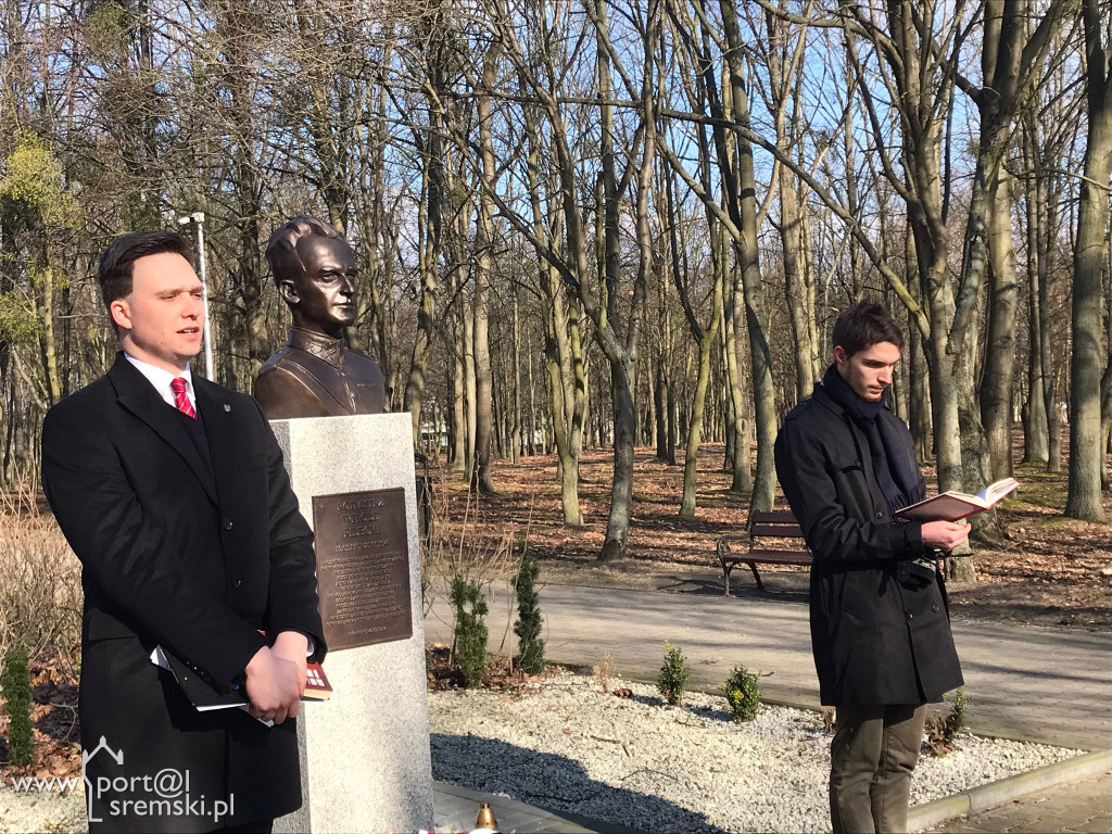 Patriotyczna uroczystość przy pomniku Witolda Pileckiego