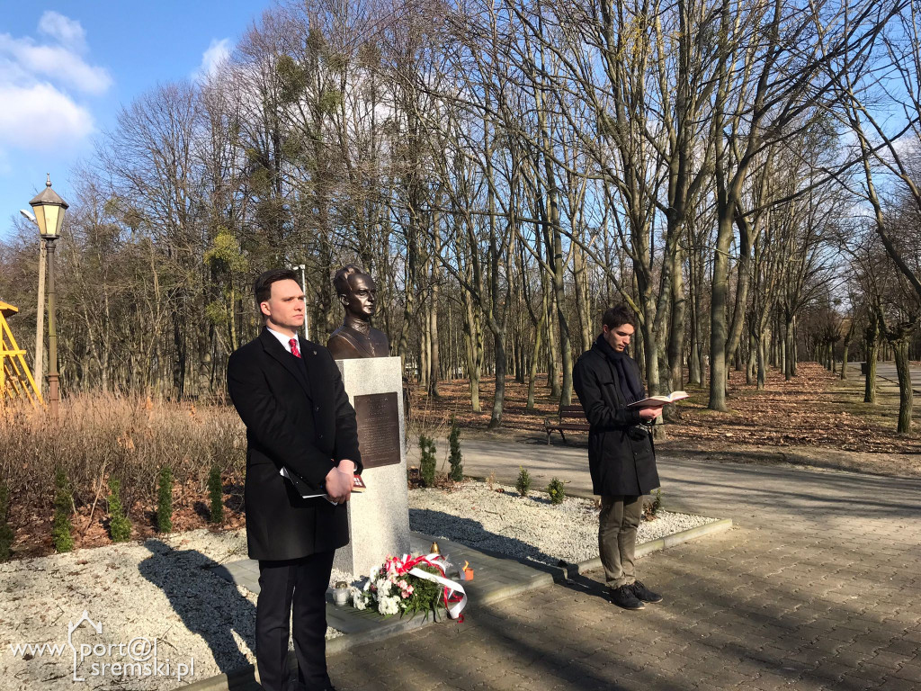 Patriotyczna uroczystość przy pomniku Witolda Pileckiego