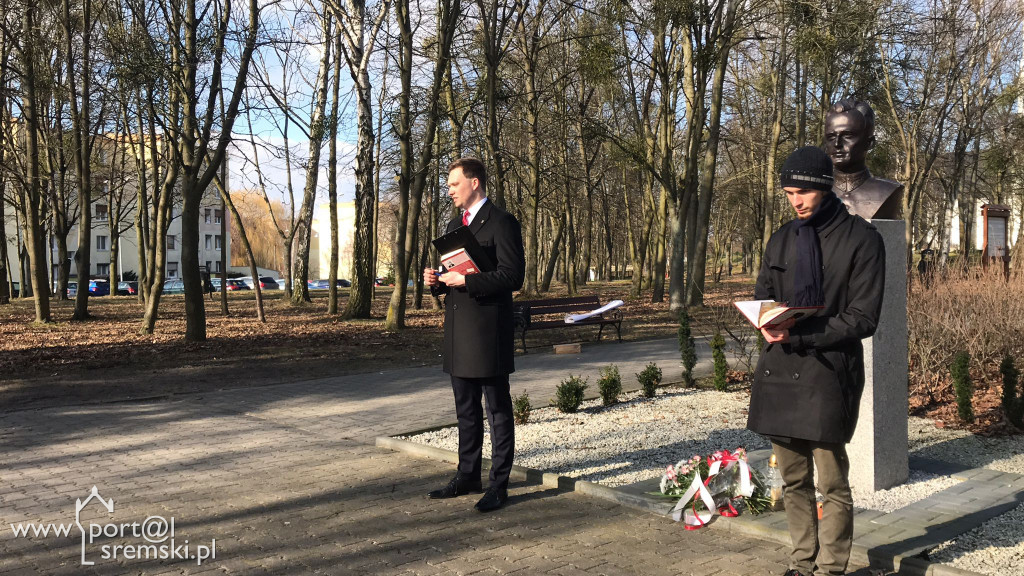 Patriotyczna uroczystość przy pomniku Witolda Pileckiego