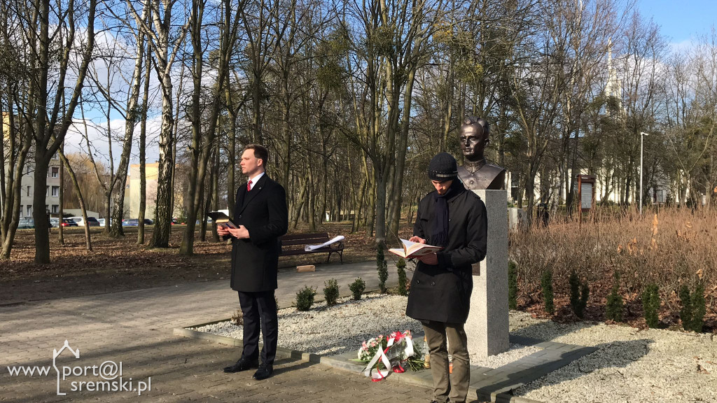 Patriotyczna uroczystość przy pomniku Witolda Pileckiego