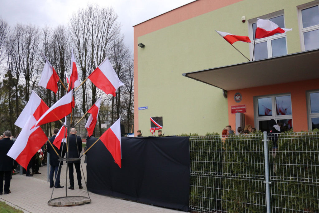 Odsłonięcie tablicy braci Skrzydlewskich