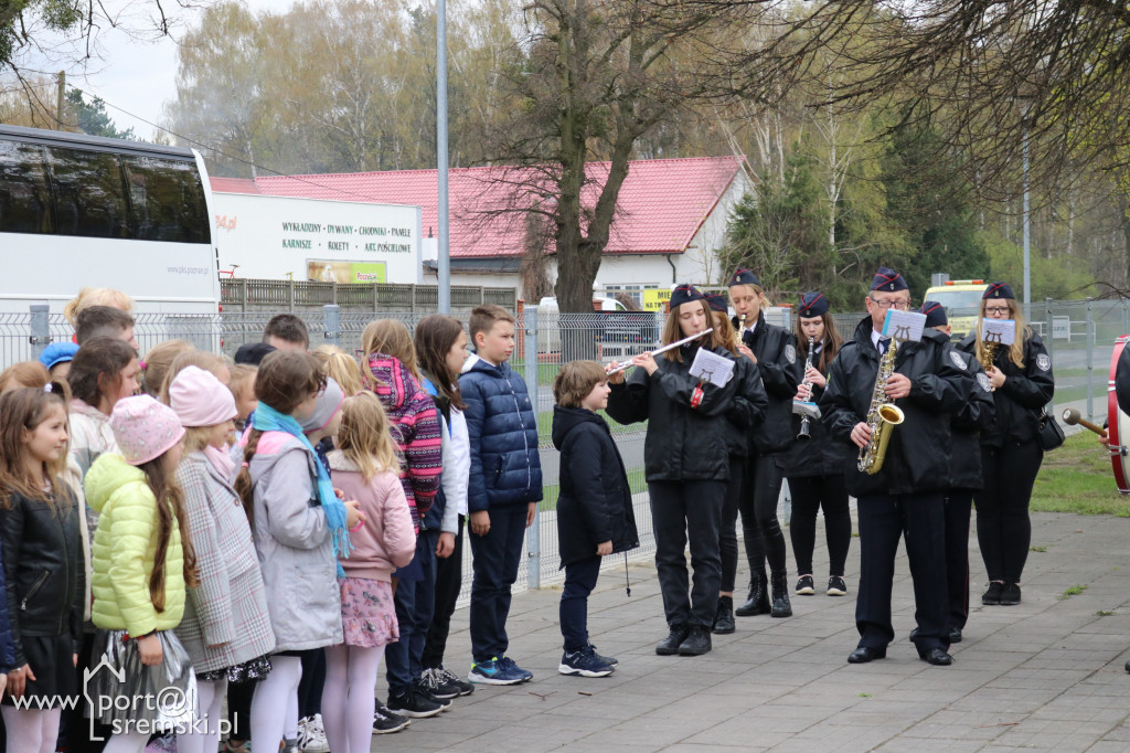 Odsłonięcie tablicy braci Skrzydlewskich