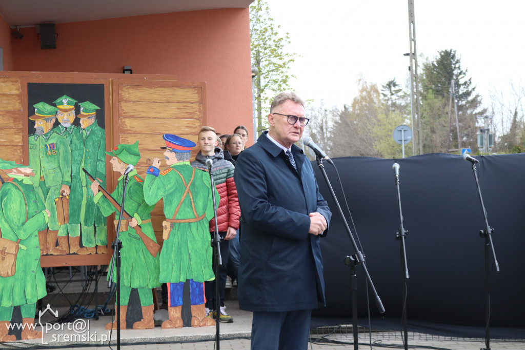 Odsłonięcie tablicy braci Skrzydlewskich
