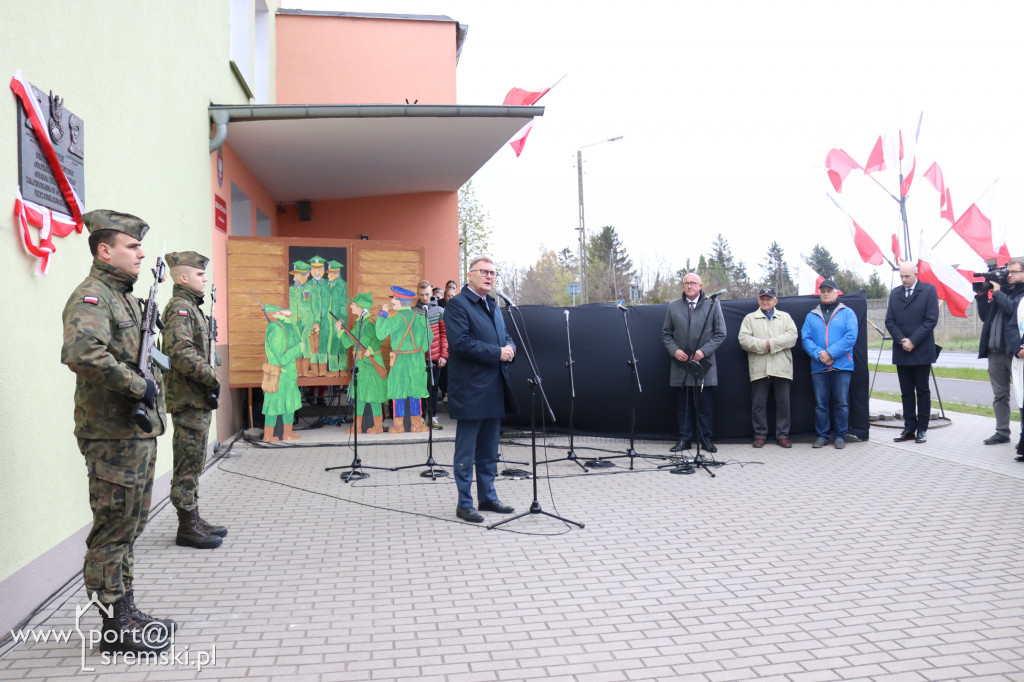 Odsłonięcie tablicy braci Skrzydlewskich