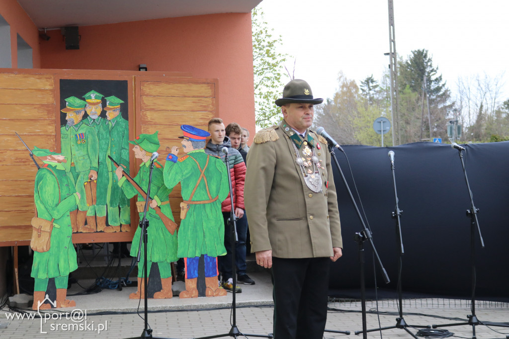 Odsłonięcie tablicy braci Skrzydlewskich