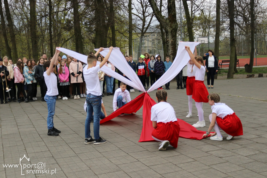 Odsłonięcie tablicy braci Skrzydlewskich