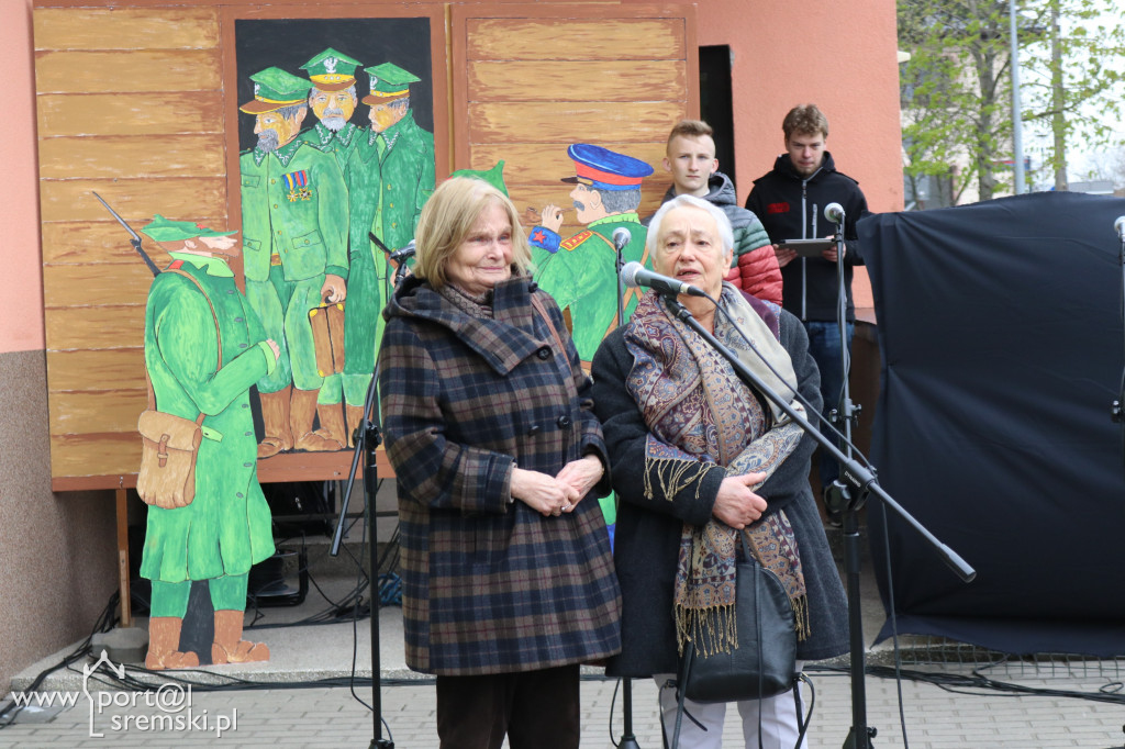 Odsłonięcie tablicy braci Skrzydlewskich