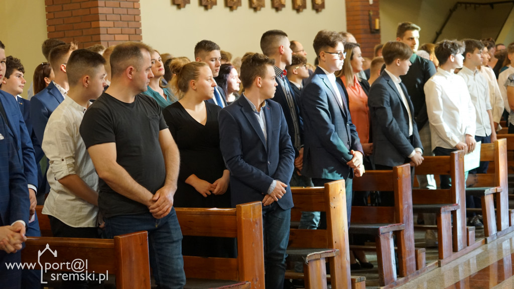Bierzmowania w parafii pw. bł.  M. Kozala