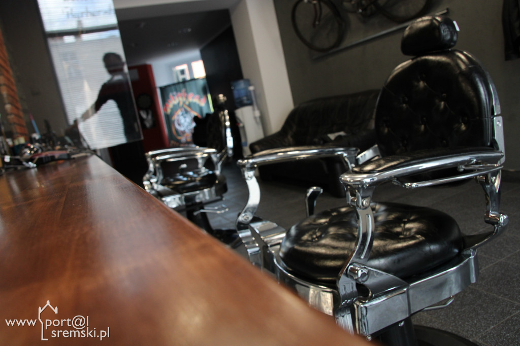 Pierwszy profesjonalny barbershop w Śremie. Miejsce w oldschoolowym stylu...