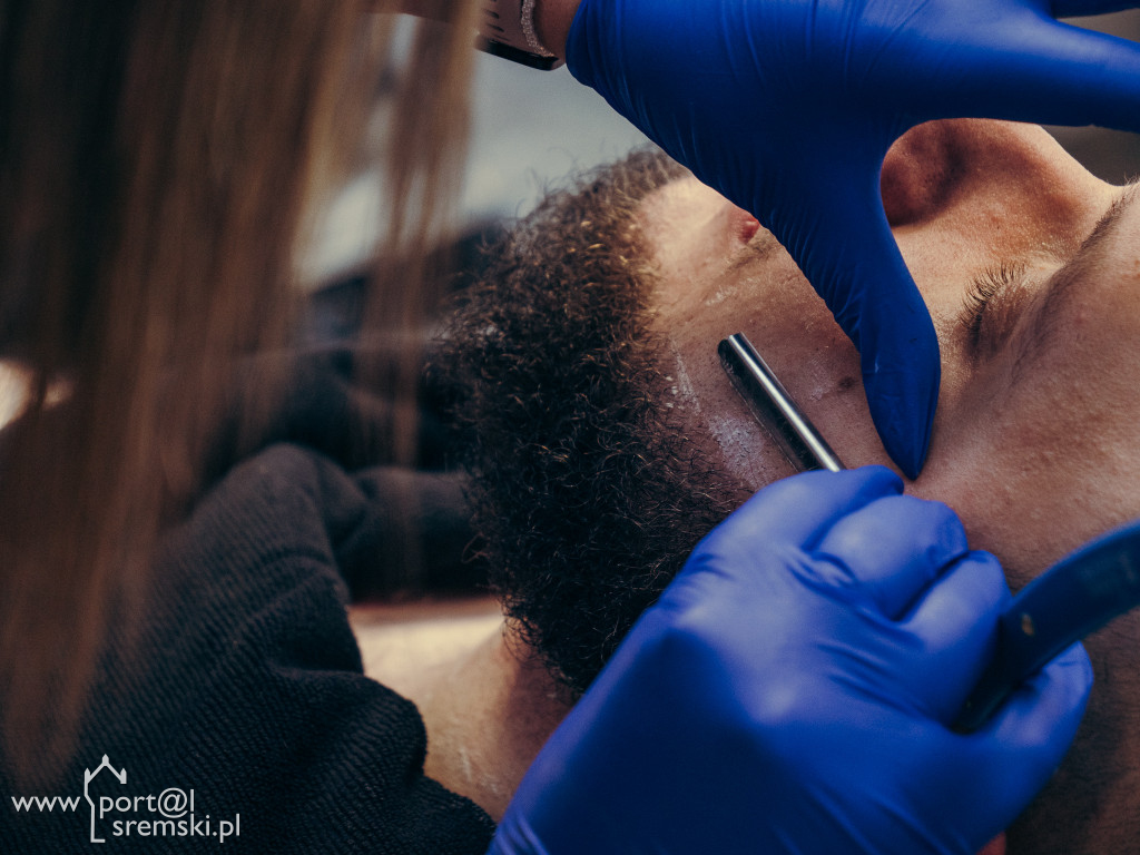 Pierwszy profesjonalny barbershop w Śremie. Miejsce w oldschoolowym stylu...