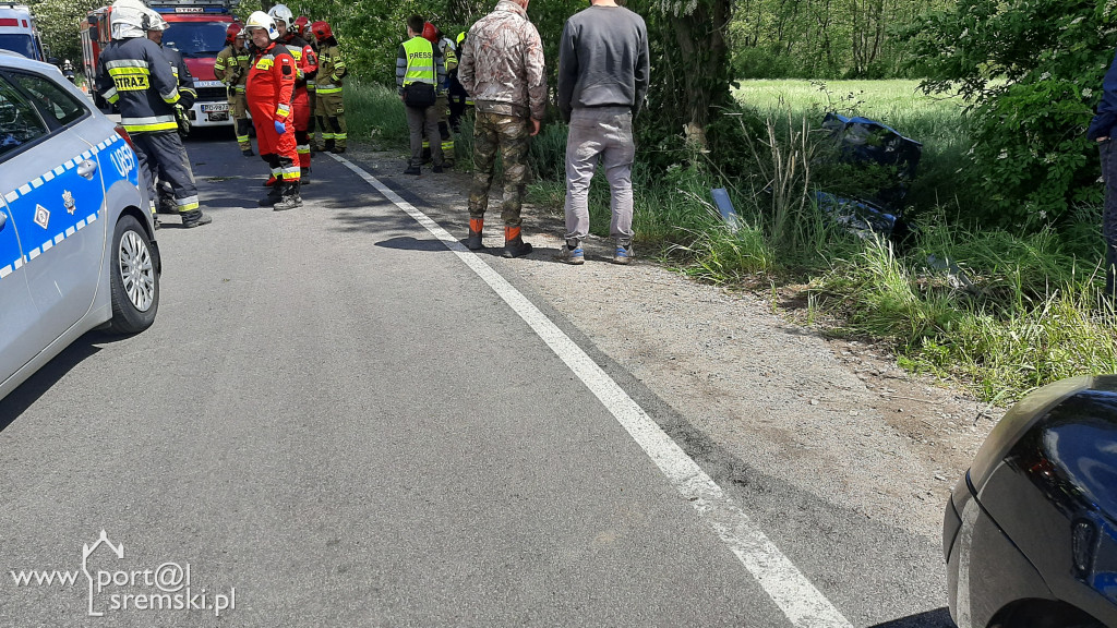 BMW zjechało z drogi