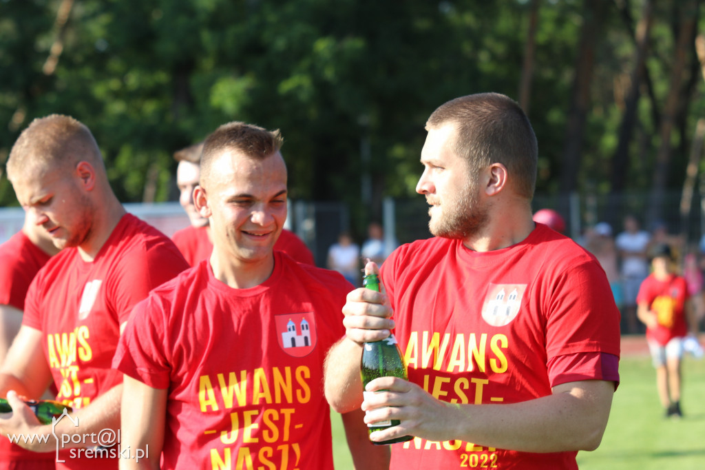 Pogoń Książ Wlkp. z awansem!