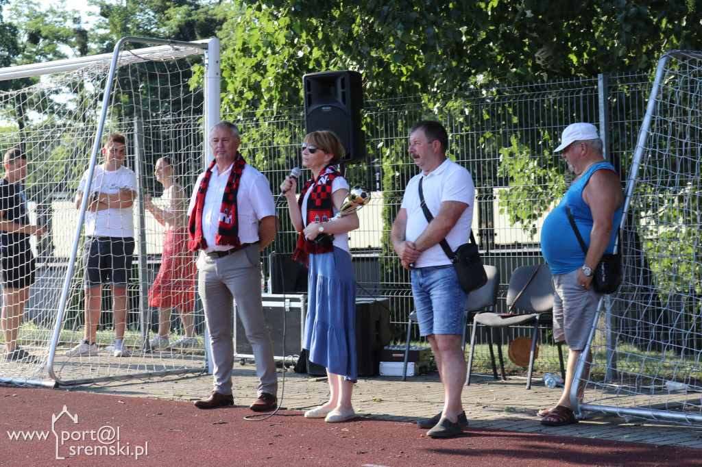Pogoń Książ Wlkp. z awansem!