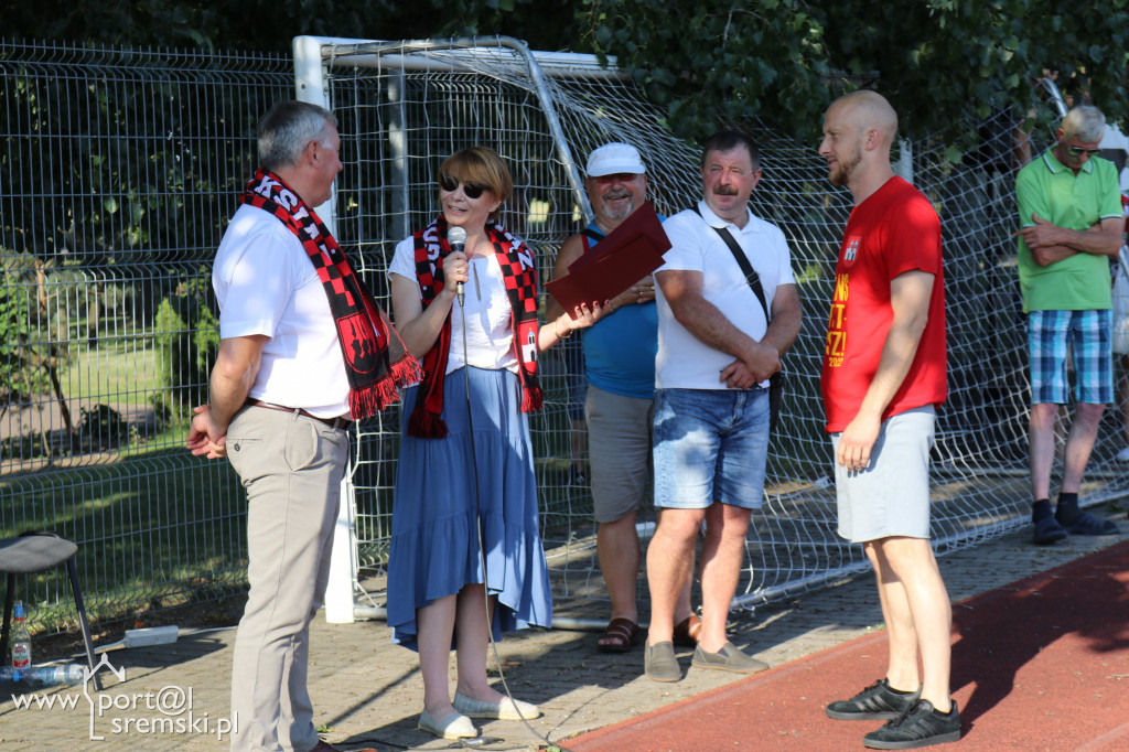 Pogoń Książ Wlkp. z awansem!
