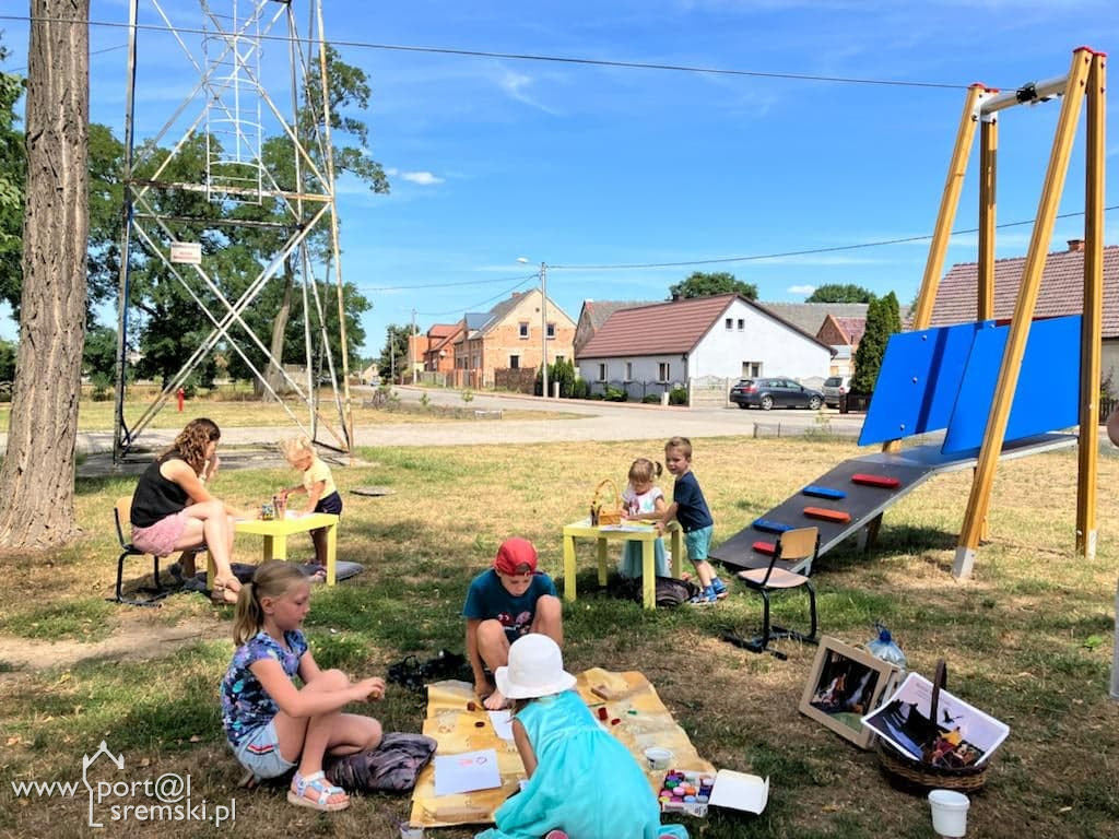 Czytanie pod chmurką w Niesłabinie