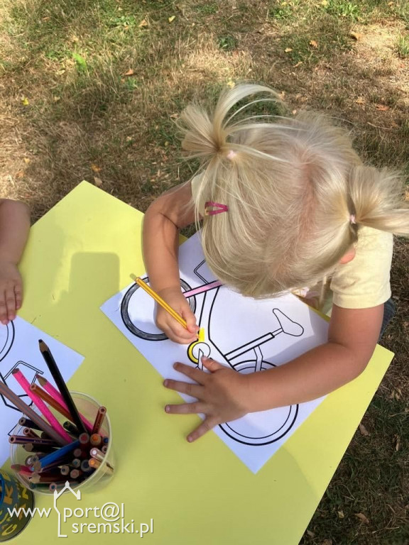 Czytanie pod chmurką w Niesłabinie