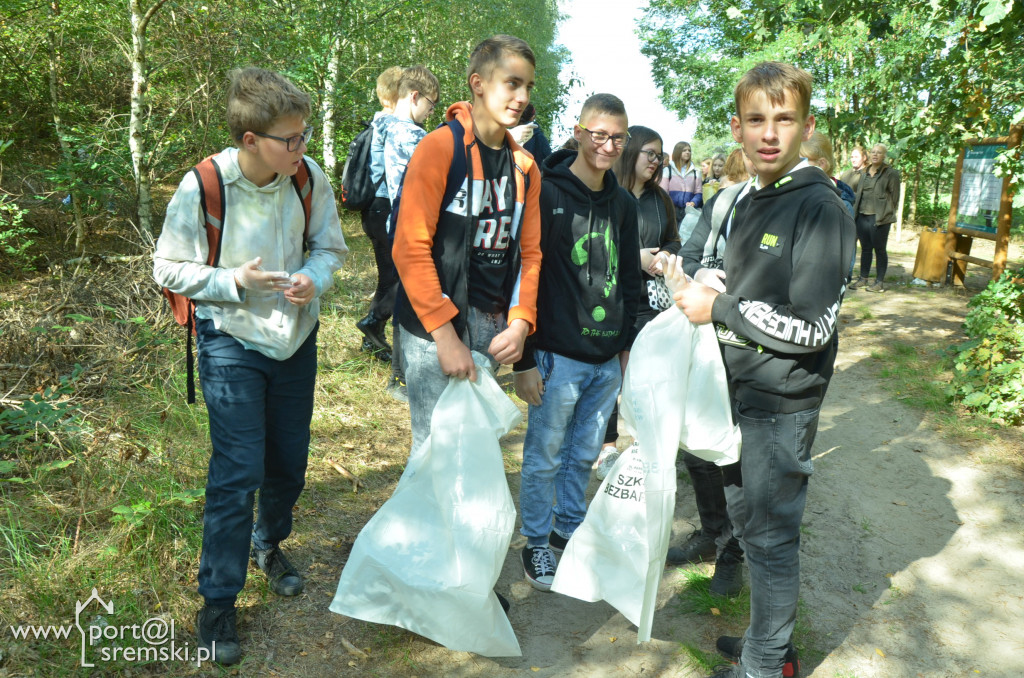 Międzynarodowy Dzień Sprzątania Świata w Książu