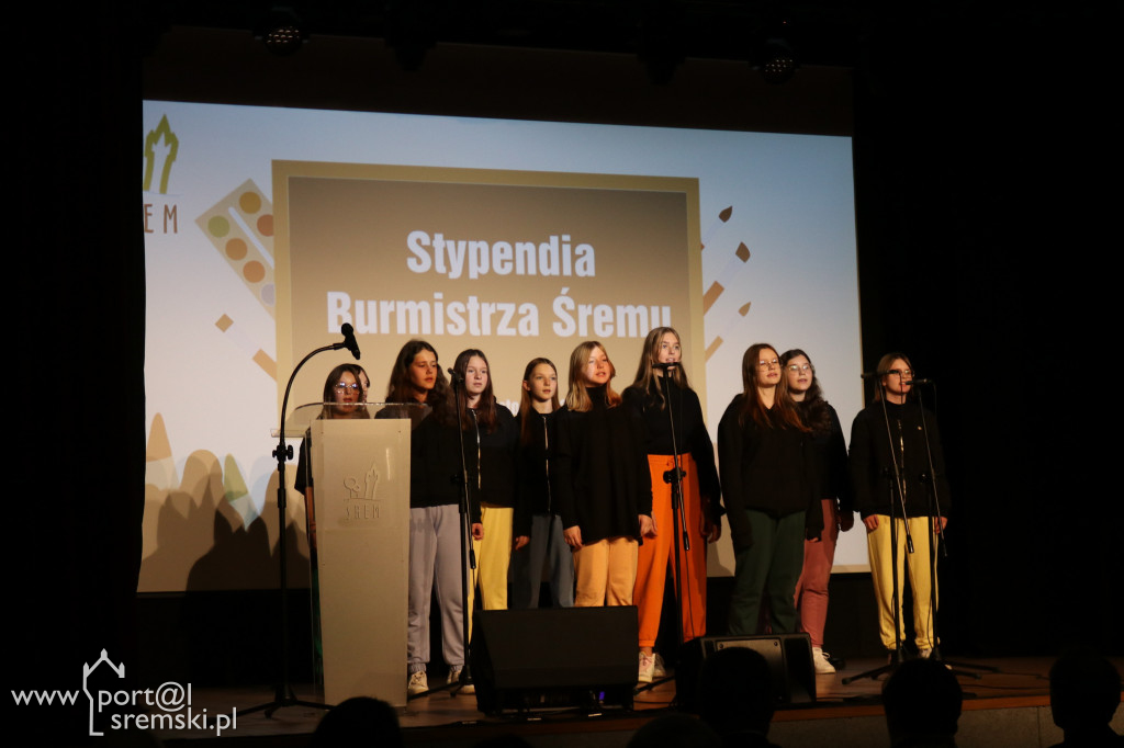 Stypendia burmistrza Śremu za r. sz. 2021/2022