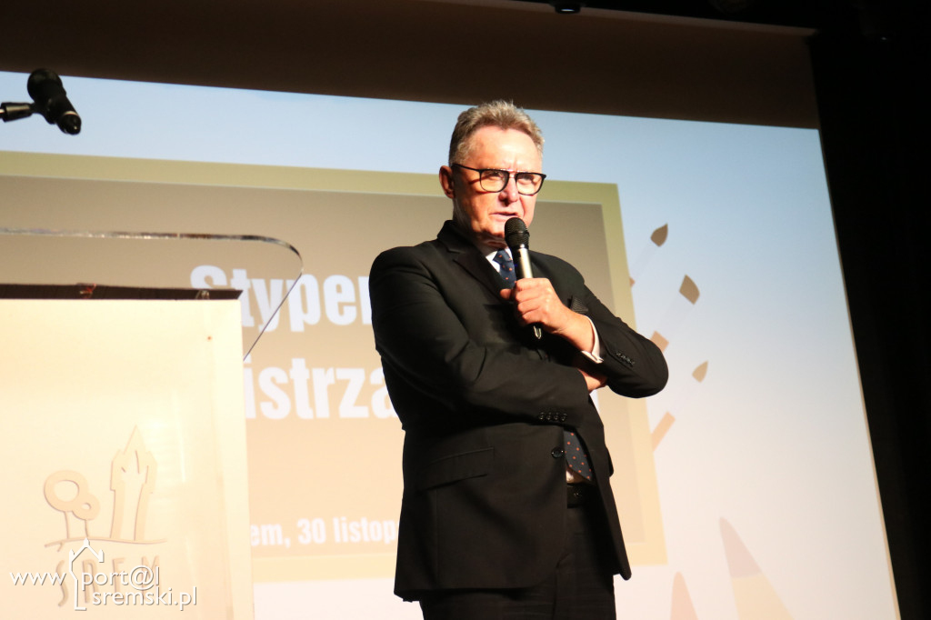 Stypendia burmistrza Śremu za r. sz. 2021/2022