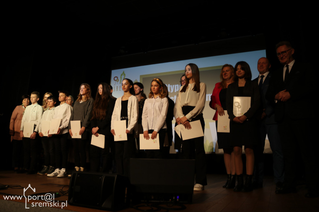 Stypendia burmistrza Śremu za r. sz. 2021/2022